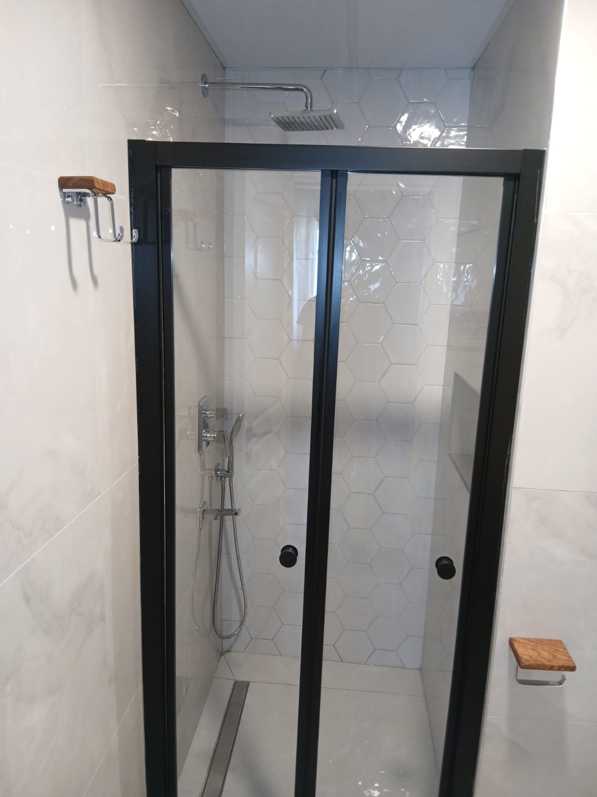 Duşakabin ve banyo kapama uygulaması